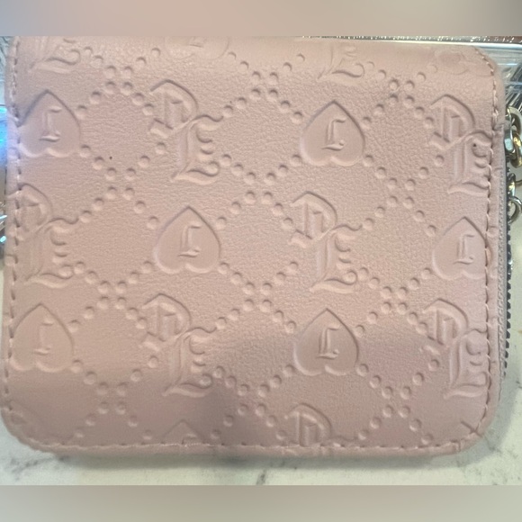 Juicy Couture Pink Embossed Wallet with Gold Heart EUC - Picture 2 of 8